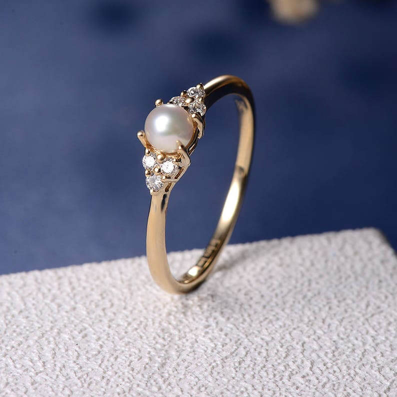 Pearl-diamond-ring